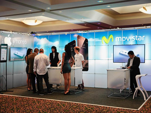 Stand Movistar - iPhone 6 3