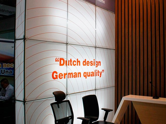 Stand Sapelli - construciv pon 03